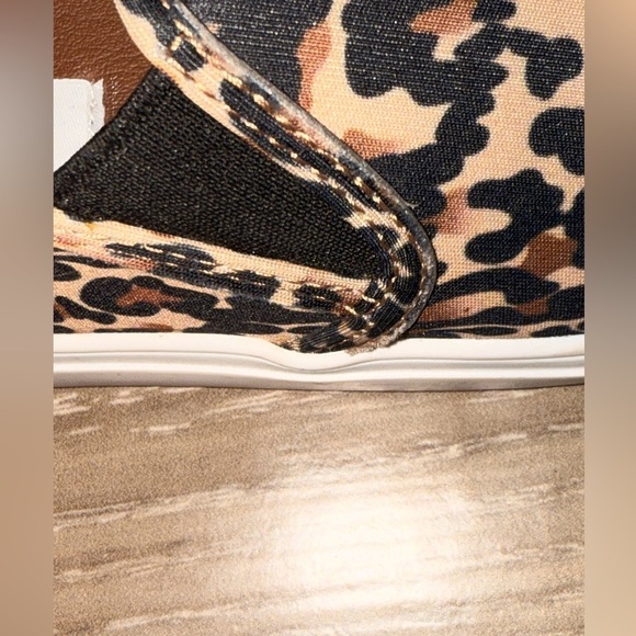 Steve Madden cheetah print Symba slip on tennis shoes size 8.5 - Picture 7 of 13